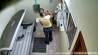 Молода дружина літнього алігарха зірвалася і чудово проводить безкоштовне порно відео із однокурсниками час.