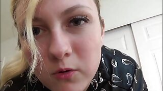 Мініатюрна студентка безкоштовно відео секс наїзниця.