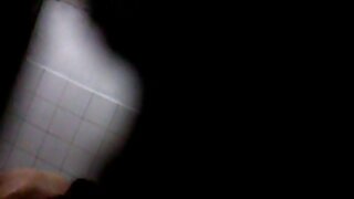 Вагітна лягла на збереження і показує свою опухлу кицьку перед секс онлайн безкоштовно пологами.
