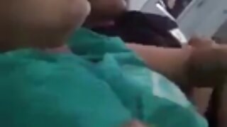Справжня порно онлайн безкоштовно лялька мастурбує.