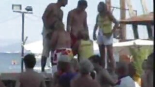 Мати порно дивитися онлайн безкоштовно скаче на молодому стовбурі, поки не скінчить.