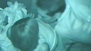 Співмешканець обсипає кришку унітазу тому дупою безкоштовні порно фільми не сідаю.